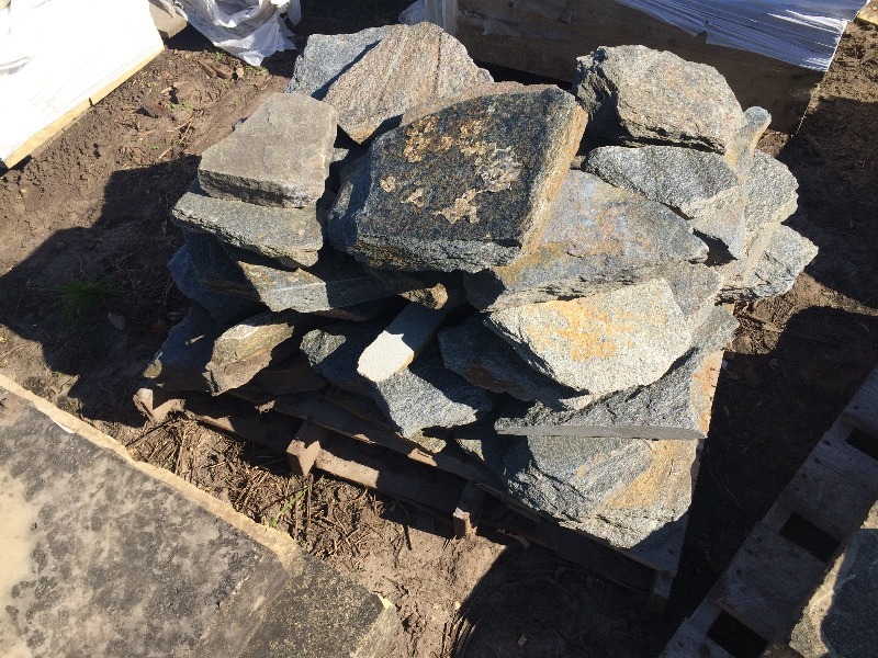 lot 123 image: Stone   Random Sizes    Pallet Lot