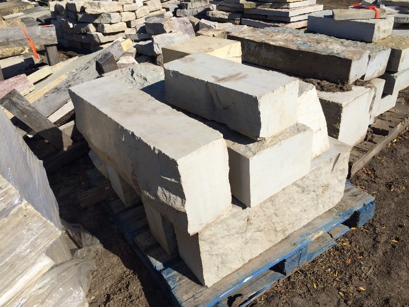 lot 146 image: Pavers, Decretive Stone, Block   random sizes  pallet lot