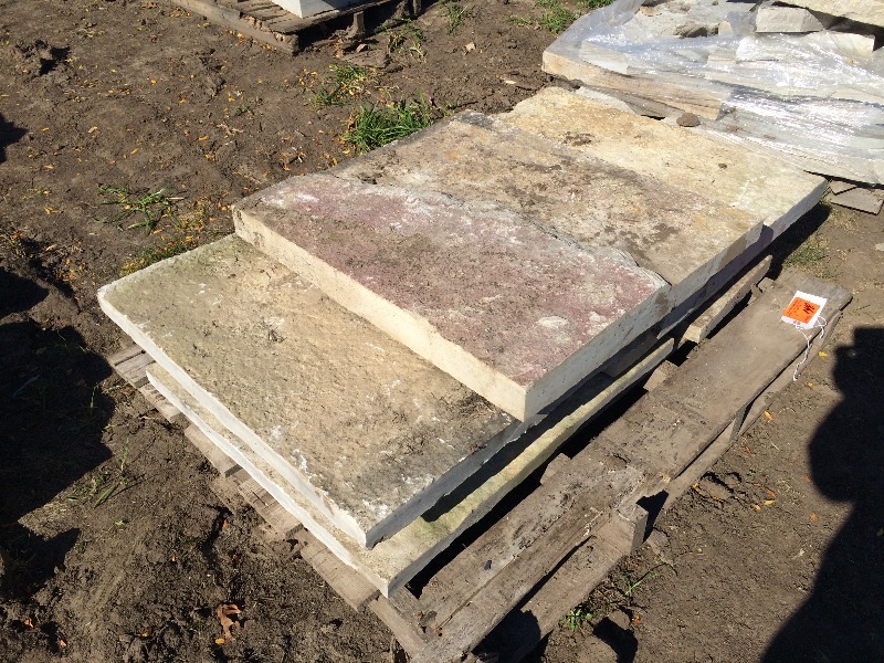 lot 148 image: Pavers, Decretive Stone, Block   random sizes  pallet lot