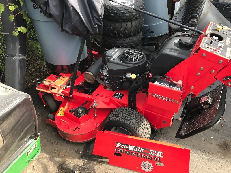 Gravely Commerical Walk Behind Mower 52H