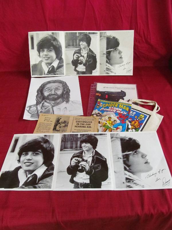 lot 23 image: Celebrity Memorabilia