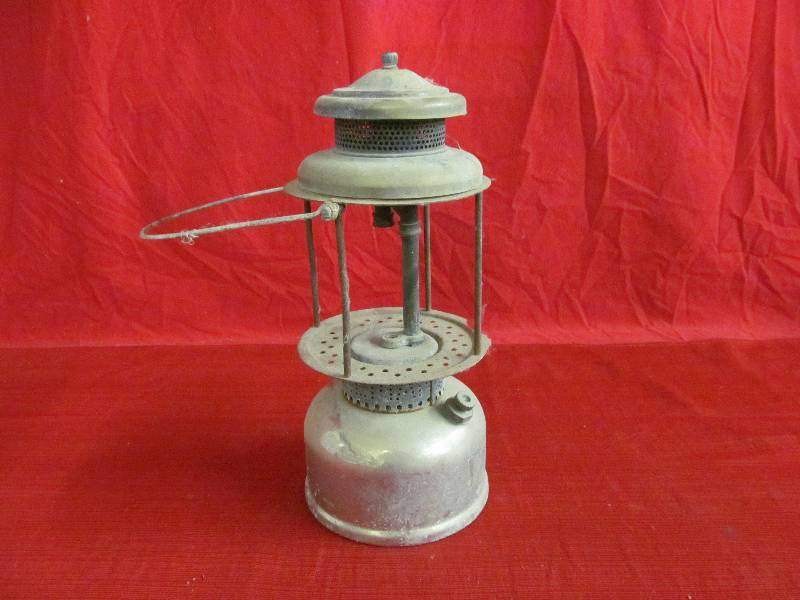 lot 54 image: Coleman Lantern