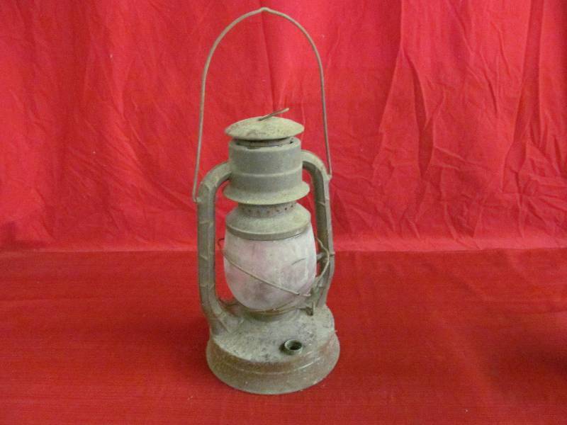 lot 55 image: Vintage Lantern