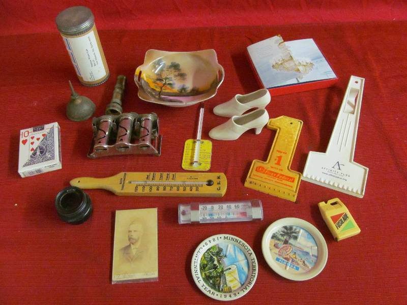 lot 71 image: Advertising Items