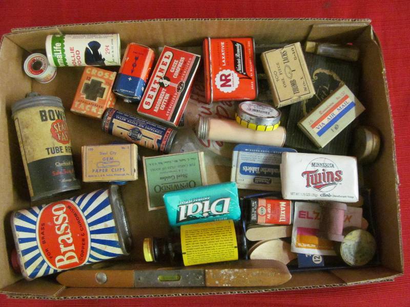 lot 73 image: Vintage Advertising Items