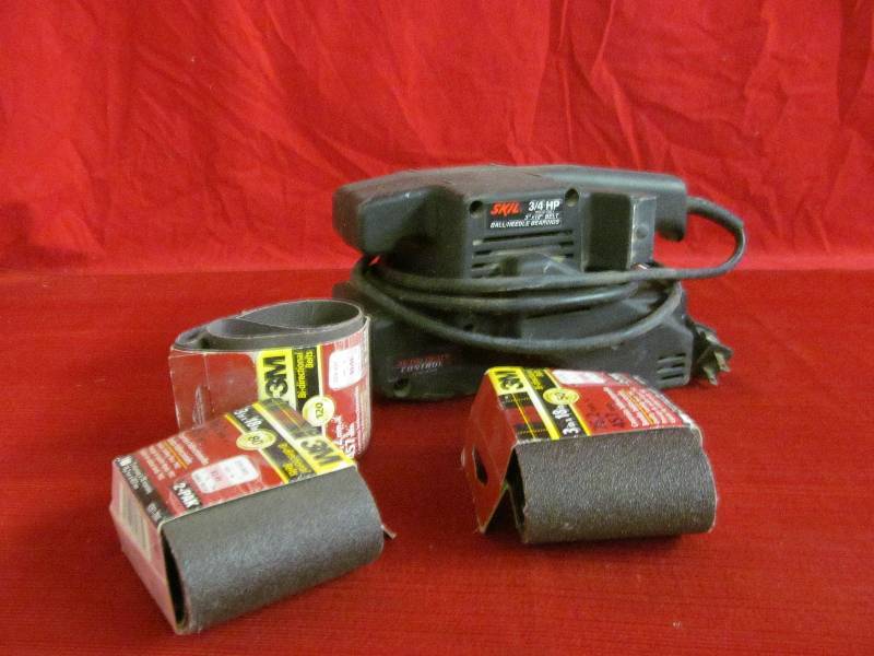 lot 76 image: Skil Belt Sander