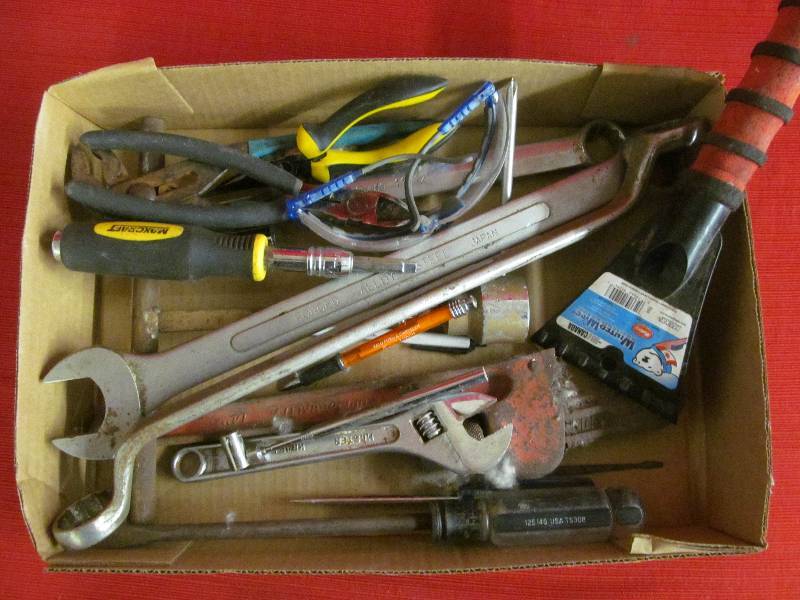lot 80 image: Tools