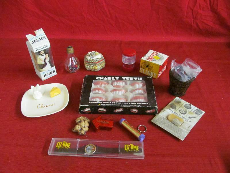 lot 90 image: Novelty Items