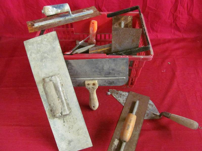lot 100 image: Masonry Trowels