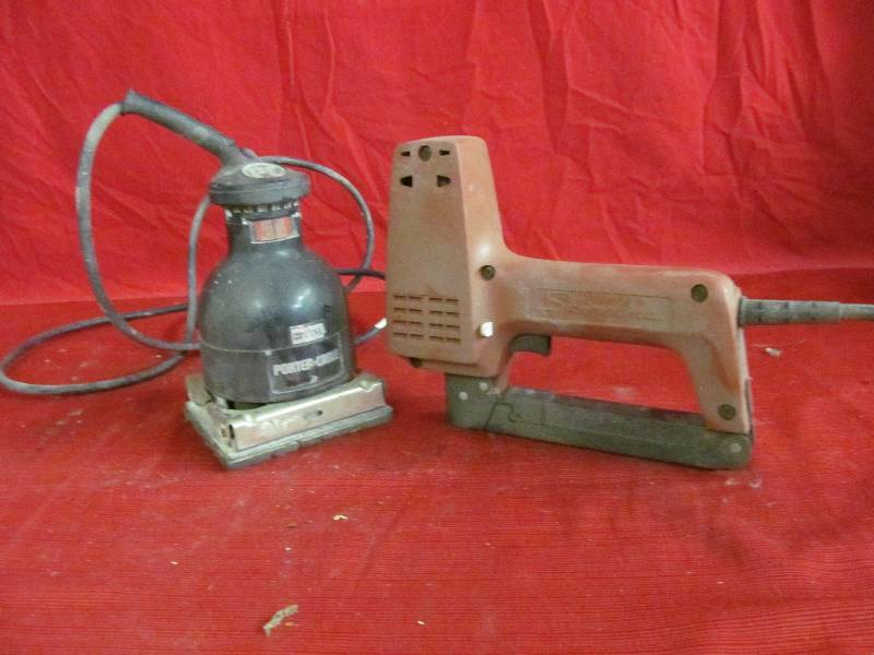 lot 103 image: Swingline StaplerSander