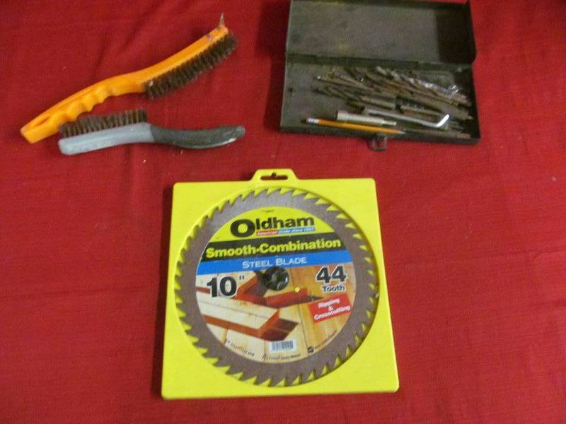 lot 109 image: Saw BladeDrill Bits