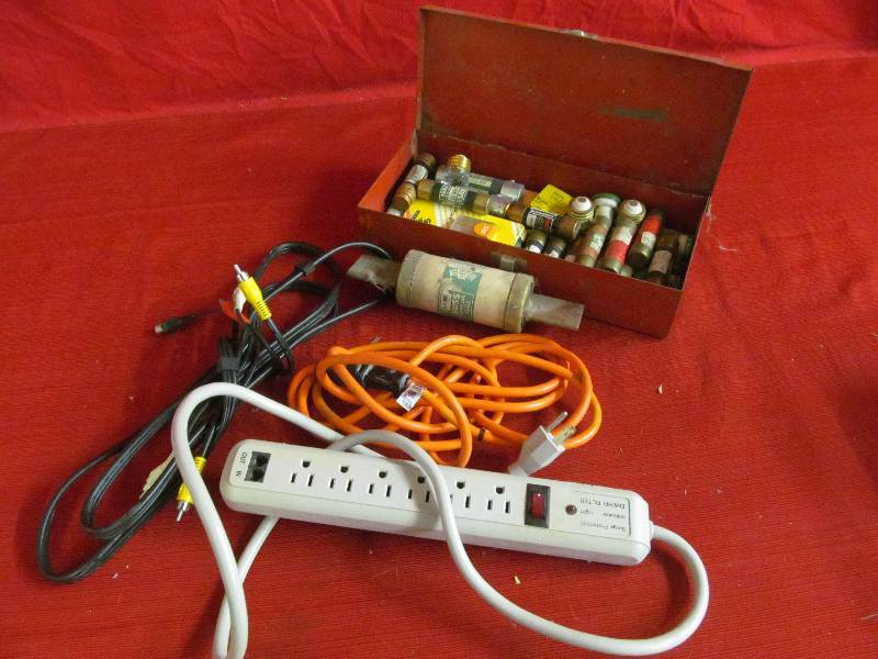 lot 127 image: Power StripCableFuses