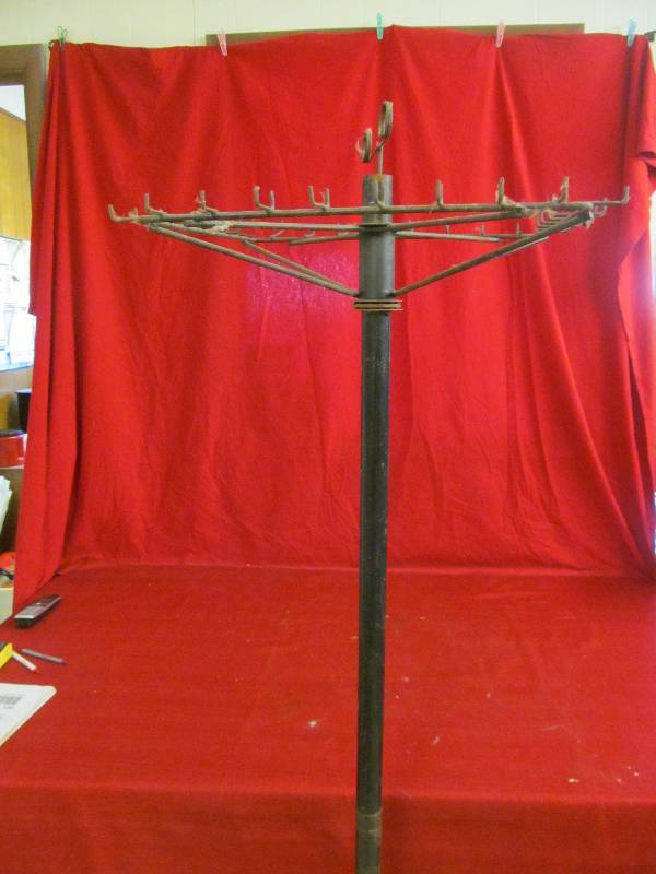 lot 129 image: Vintage Display Rack
