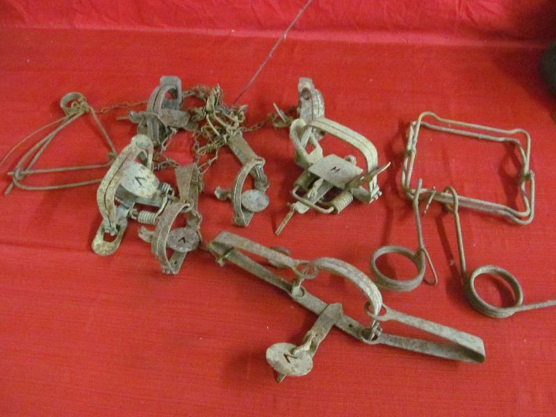 lot 134 image: Vintage Traps