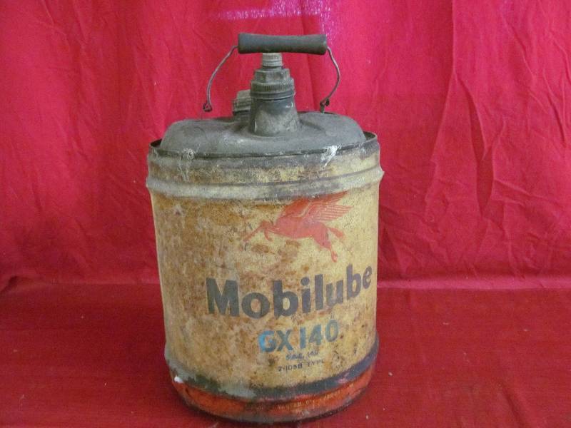 lot 143 image: Vintage Can