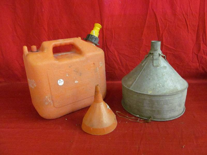 lot 148 image: FunnelGas Can