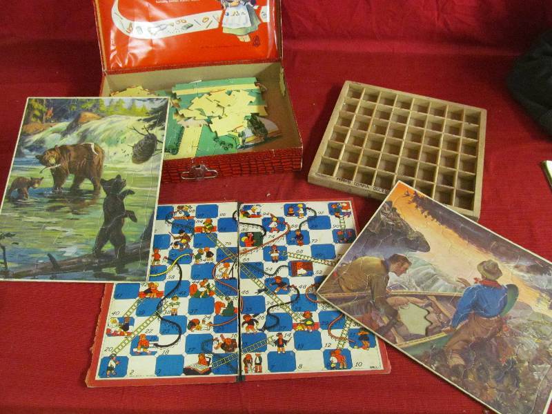 lot 151 image: Vintage PuzzlesGames