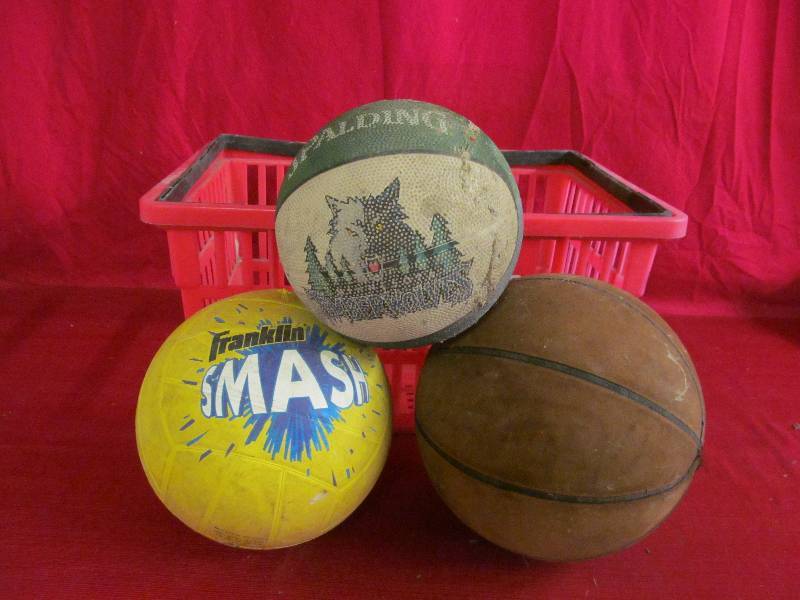 lot 154 image: BallsBasket
