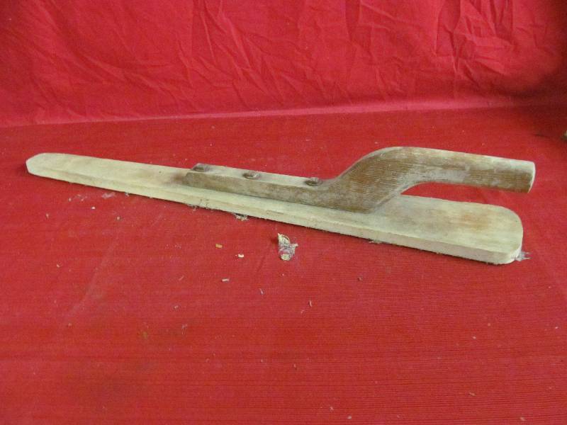 lot 155 image: Vintage Wood Float
