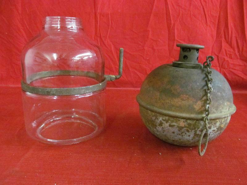 lot 175 image: Vintage Smudge PotGlass Jar