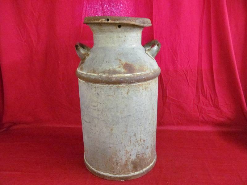 lot 176 image: Vintage Cream Can