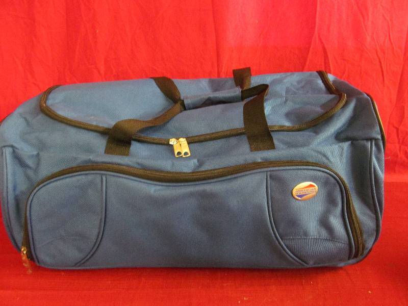 lot 181 image: American Tourister Bag