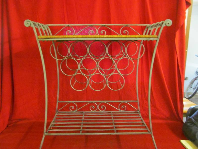 lot 183 image: Wine Rack Table
