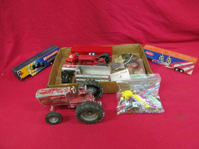 lot 186 image: Vintage Toys