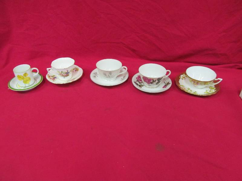 lot 192 image: Cup and Saucer Sets