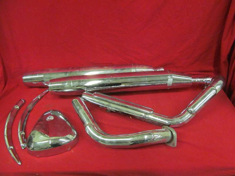lot 204 image: Yamaha ExhaustAccessories