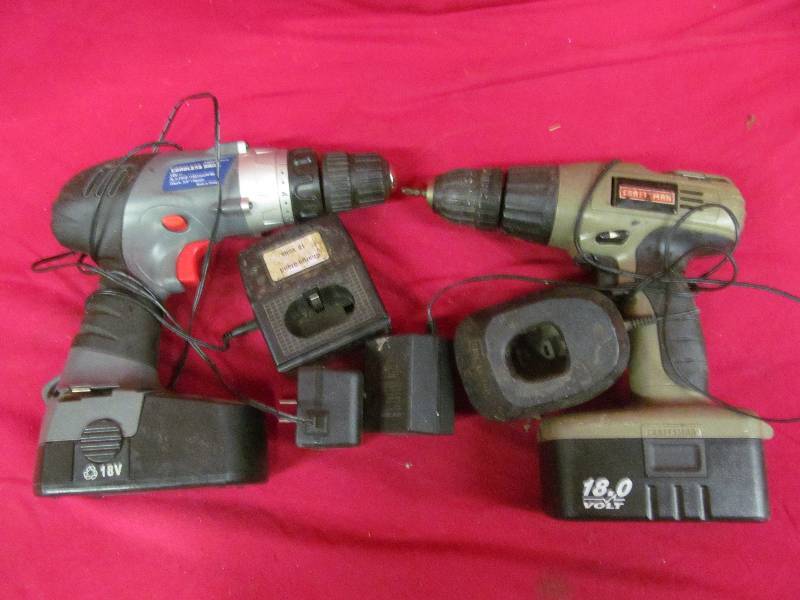 lot 210 image: Hand Drills