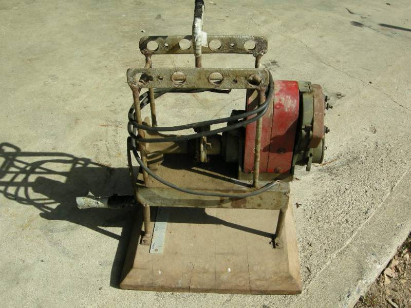 lot 6 image: Antique Bosch DU4 Magneto Setup