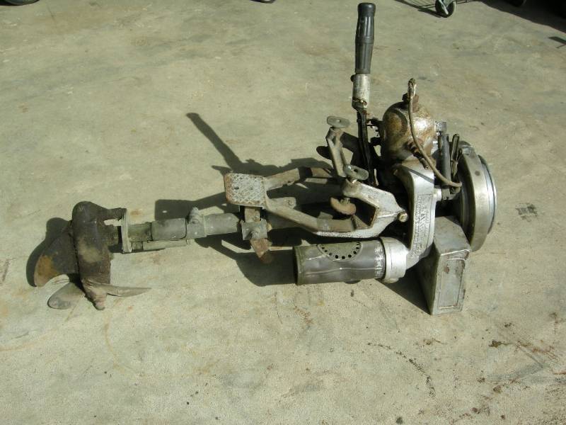lot 23 image: 1916 Evinrude Detachable Rowboat Motor