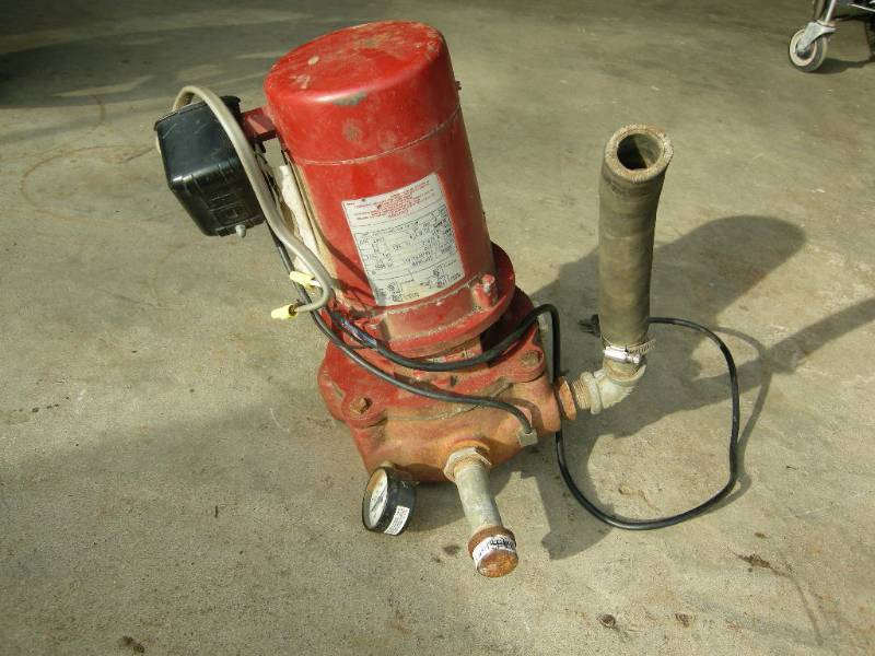 lot 37 image: Red Jacket Electric Pump