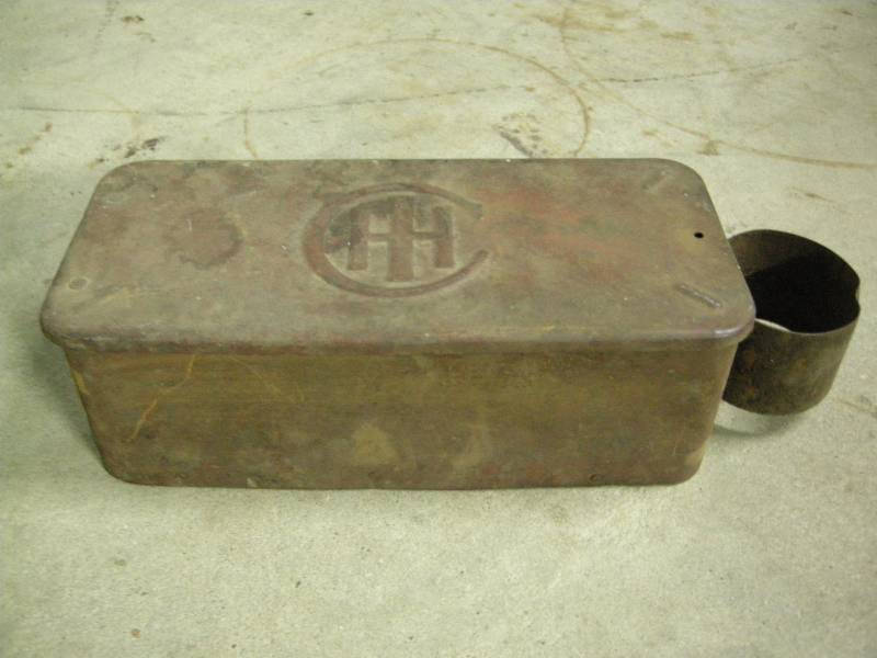 lot 55 image: Old International Harverster Tractor Tool Box