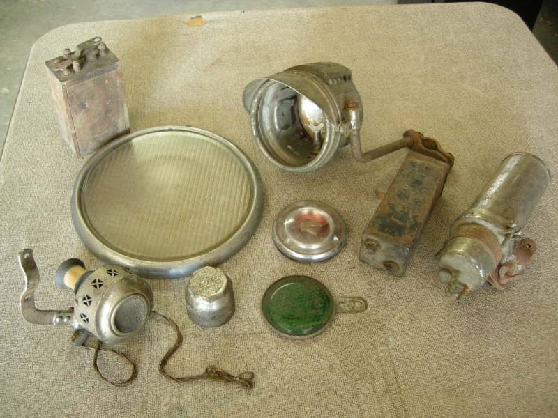 lot 58 image: Antique Car Parts