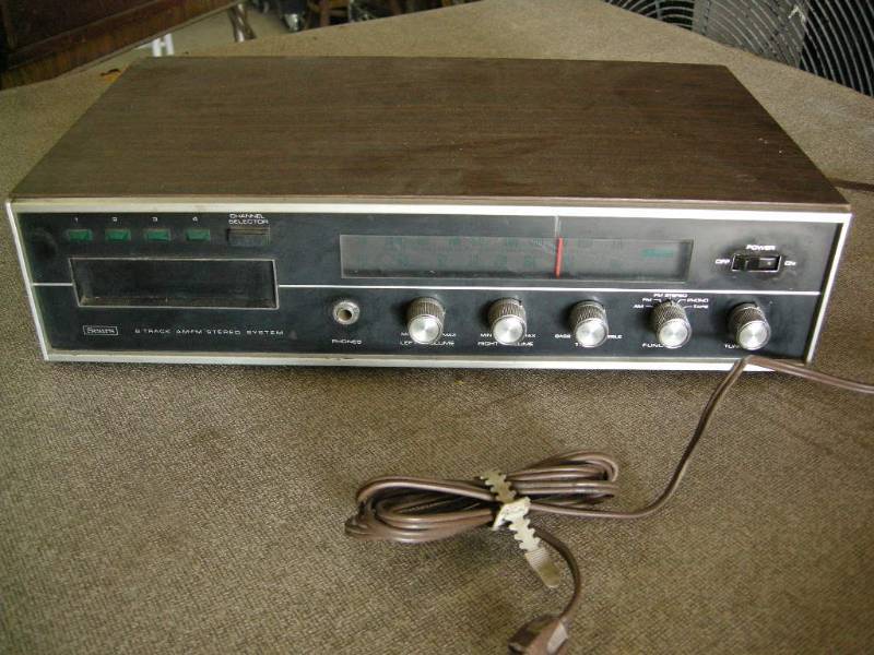 lot 66 image: Vintage Sears 8-Traack Am-FM Stereo