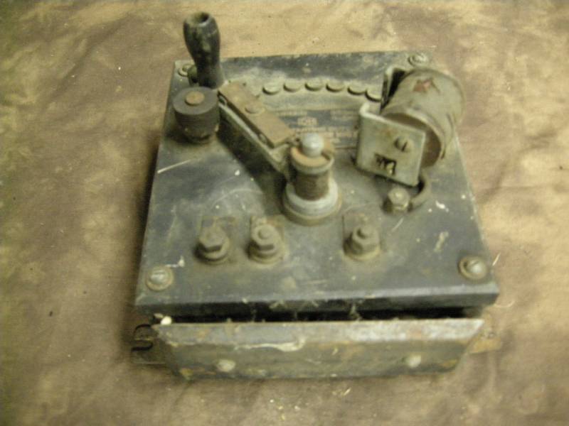 lot 89 image: Antique Cuttler Hammer Power Switch