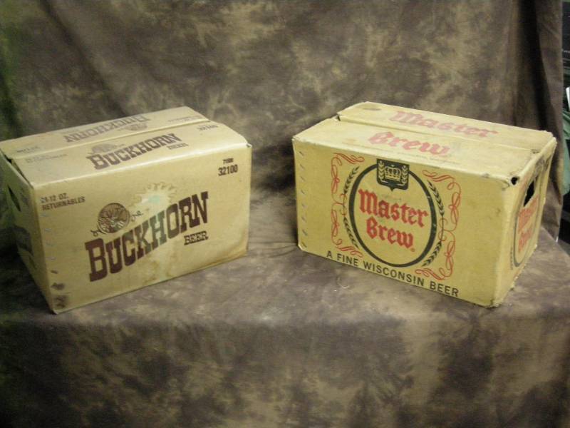 lot 91 image: 2 Vintage Beer Cases with Bottles