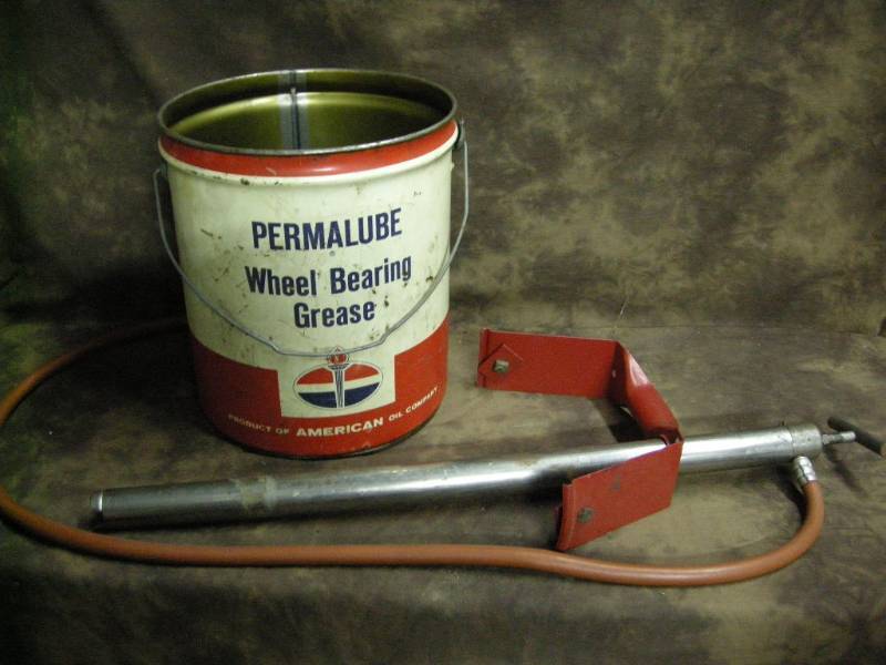 lot 92 image: Vintage American Oil Co Can