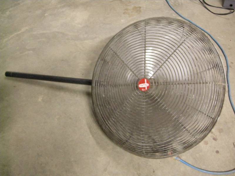 lot 107 image: Large Dayton Electric Fan