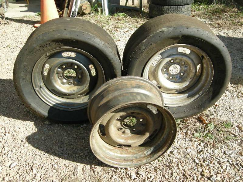 lot 19 image: Set of 3 Chevrolet 5 Bolt Rims