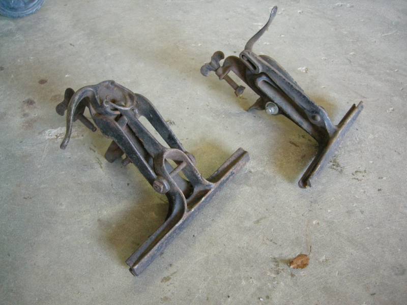 lot 137 image: 2 Antique Saw Vises