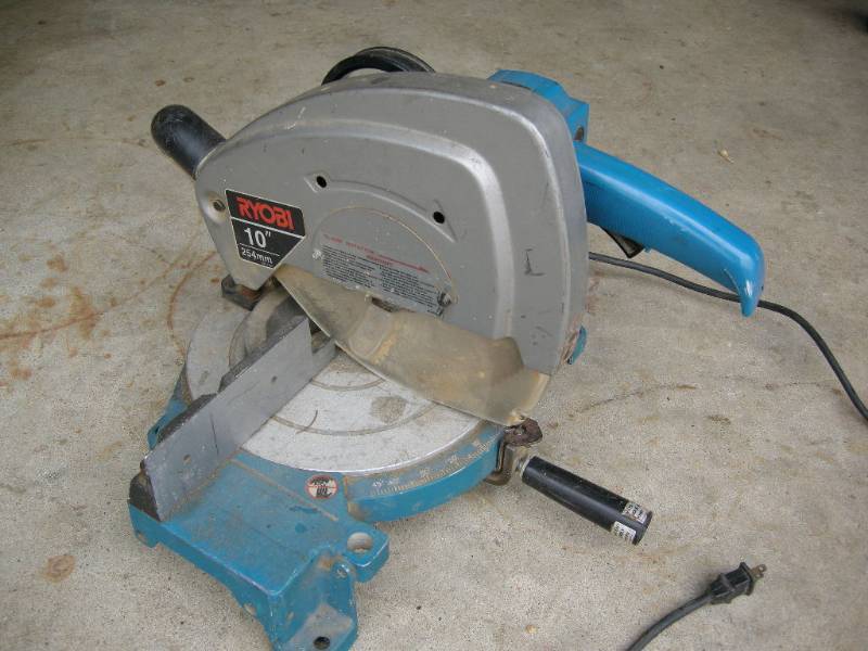 lot 158 image: Ryobi 10 Miter Saw