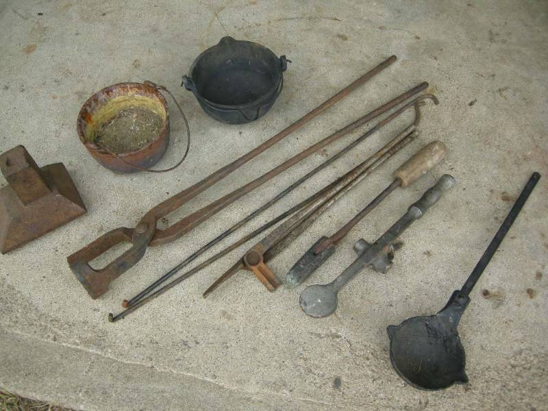lot 177 image: Blacksmith tools