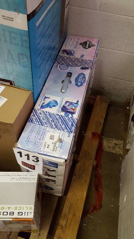 lot 113 image: Huffy Disney Frozen Girls 12 Bike- Great Xmas Gift - NEW