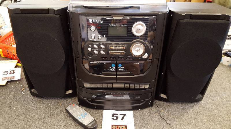 lot 57 image: Encore Technology 3 CD Turntable with Headphones - NEW