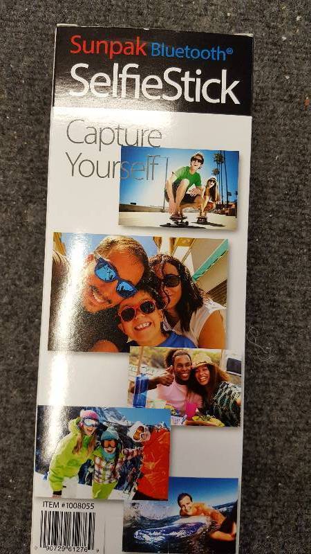 lot 48 image: Sunpack Bluttooth Selfie Stick - NEW