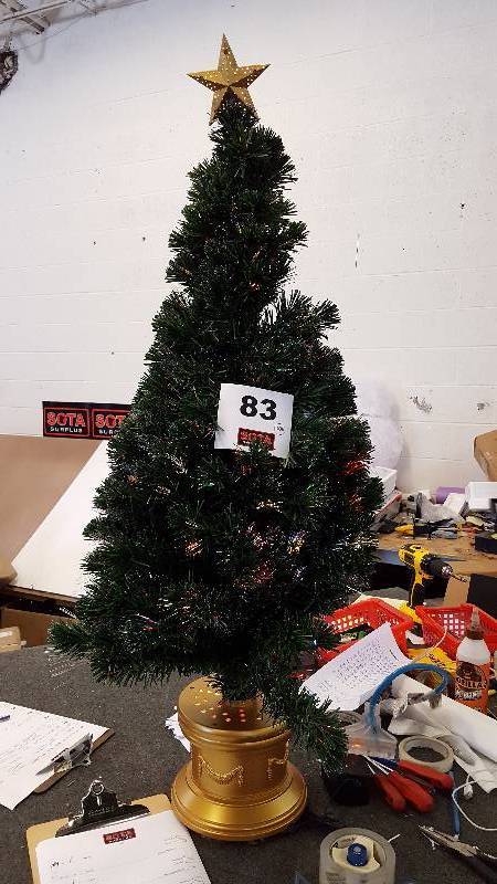 lot 83 image: alcove 48 Prelit Fiber Optic Tree - Green - NEW