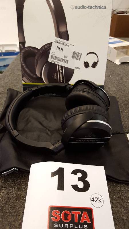 lot 13 image: Audio-Technica ATH-ANC27x Over-the-head Wired Noise-Cancelling Headphone NEW